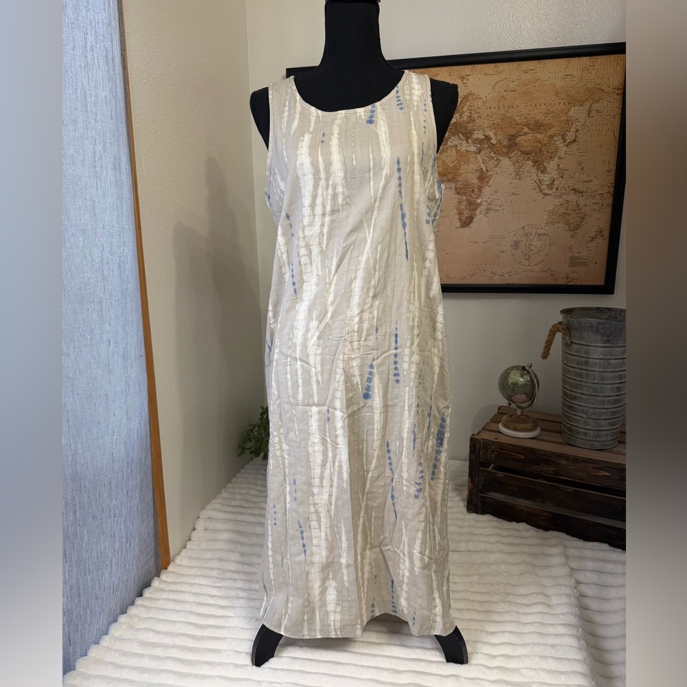 Paper Crane sleeveless dress size medium